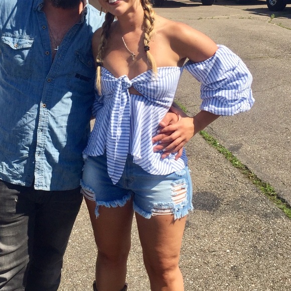 Windsor Tops - Off-the-shoulder knotted puff sleeve top